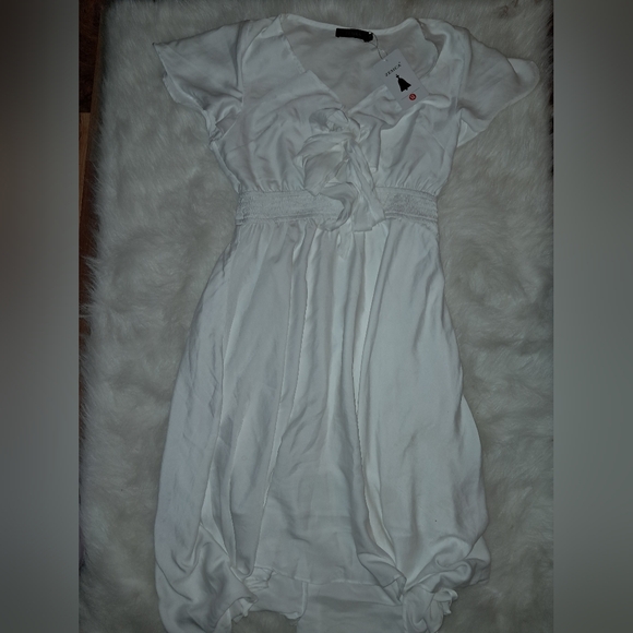 Zesica Dresses & Skirts - Zesica Smocked Tie Front WHITE Dress